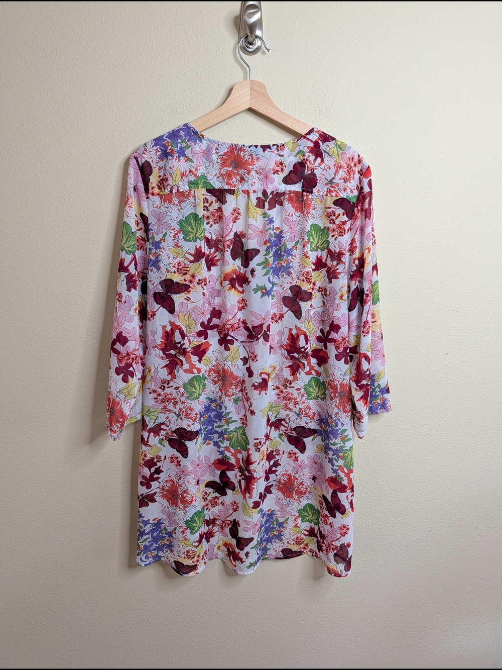 Caffe Marrakesh XL Floral Butterfly Print Tunic Long Sleeve Button Front V-Neck - Picture 6 of 7